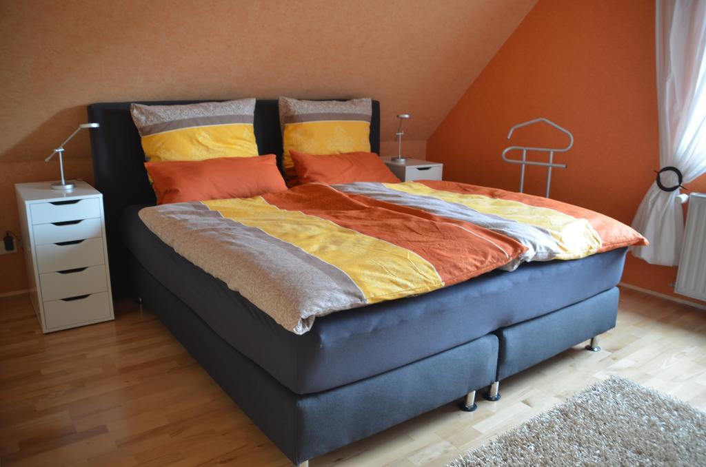 Ferienwohnung Bort Lodging Willich Zimmer foto